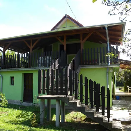 4 * 根尼斯迪亚斯