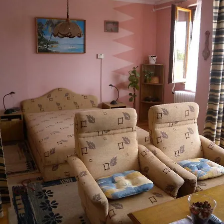 4 * 根尼斯迪亚斯